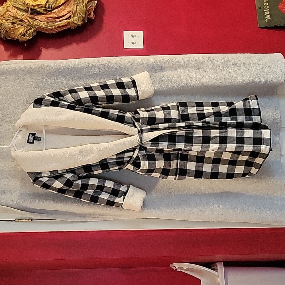 Lands END robe